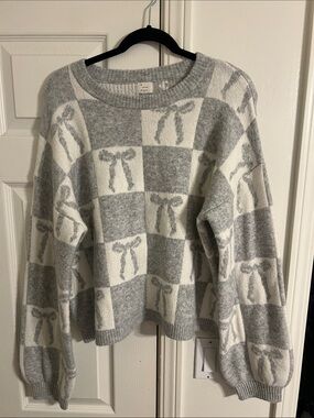 a new day Grey and Cream Checkered Bow Knit Sweater